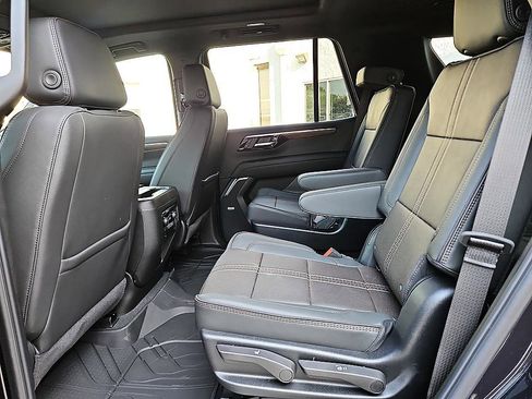 New 2026 Chevrolet Tahoe High Country AWD/4WD image 10