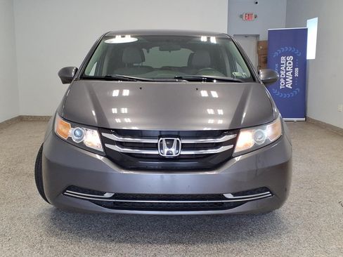Used 2016 Honda Odyssey SE image 2