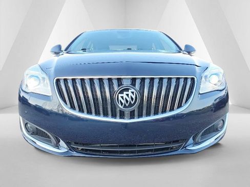 Used 2016 Buick Regal Premium FWD image 2