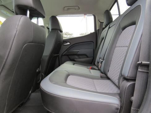 Used 2021 Chevrolet Colorado Z71 w/ Safety Package image 15