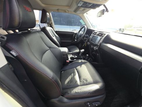 Used 2018 Toyota 4Runner TRD Off-Road Premium image 13