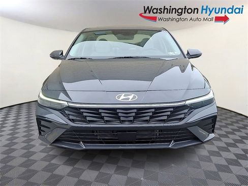 New 2025 Hyundai Elantra Limited image 2