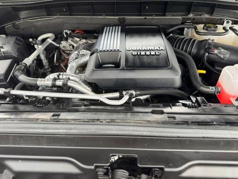Used 2024 GMC Sierra 1500 AT4 w/ Technology Package AWD/4WD image 26