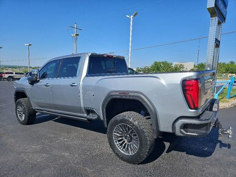 Used 2024 GMC Sierra 2500 Denali Ultimate w/ Max Trailering Package AWD/4WD image 14