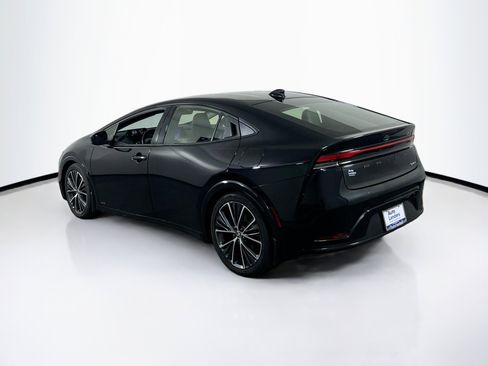 Used 2023 Toyota Prius XLE image 7