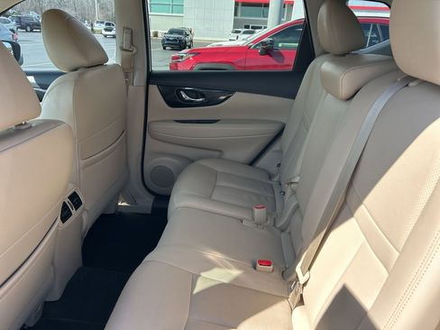 Used 2020 Nissan Rogue SL image 15