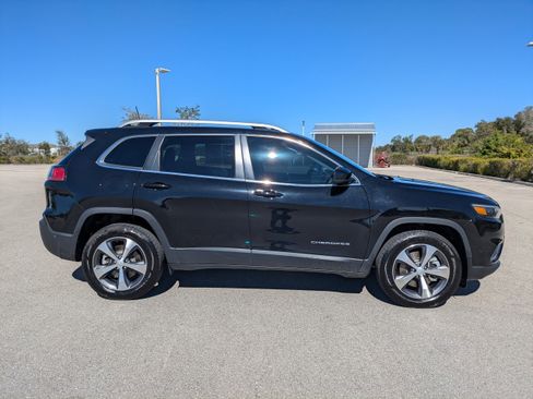 Used 2021 Jeep Cherokee Limited w/ Elite Package image 4