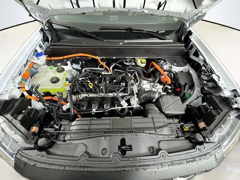 New 2026 Ford Maverick Lariat w/ 4K Tow Package image 30