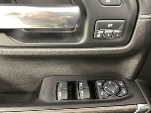 Used 2019 Chevrolet Silverado 1500 LTZ w/ LTZ Premium Package AWD/4WD image 13