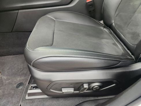 New 2025 Jeep Grand Cherokee Altitude image 19