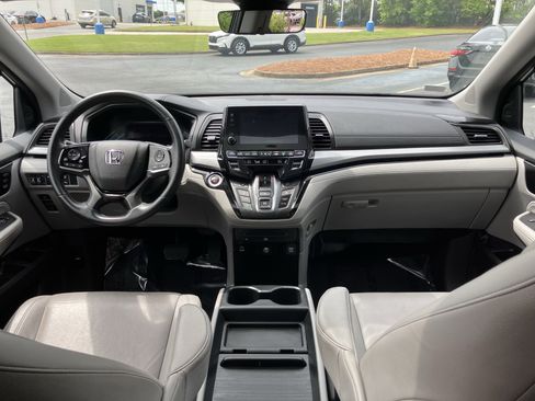 Used 2023 Honda Odyssey Touring image 34