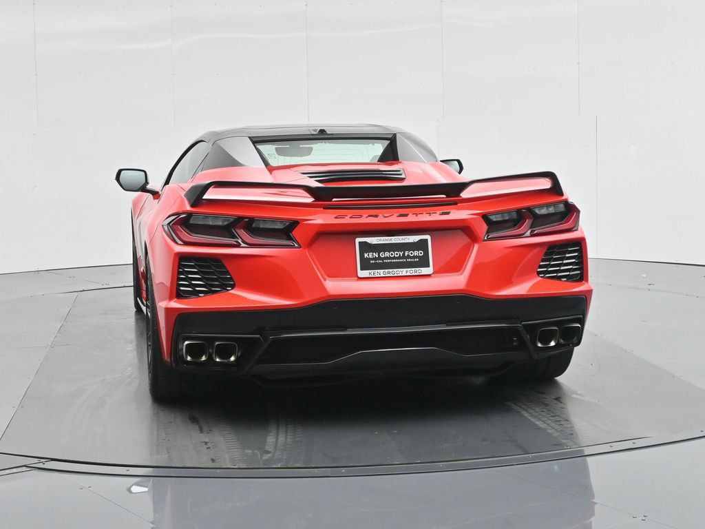 Used 2021 Chevrolet Corvette Stingray Premium Conv w/ Z51 Performance Package RWD image 31