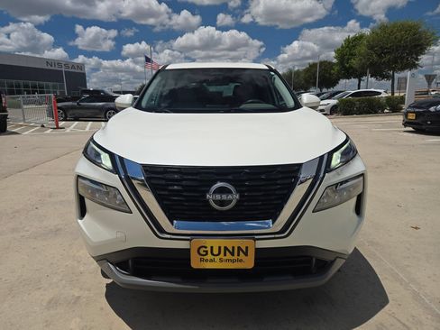 Used 2023 Nissan Rogue SV FWD image 8