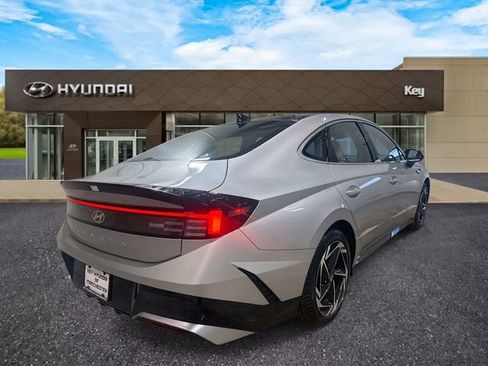 New 2025 Hyundai Sonata SEL image 3