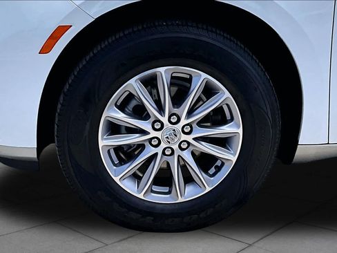 Used 2023 Buick Enclave Essence FWD image 11