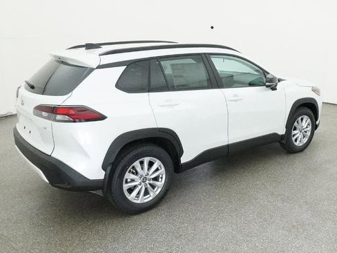 New 2026 Toyota Corolla Cross LE w/ Moonroof Package FWD image 9