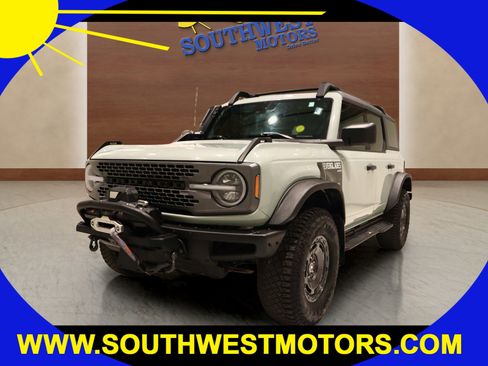 Used 2023 Ford Bronco Everglades image 1