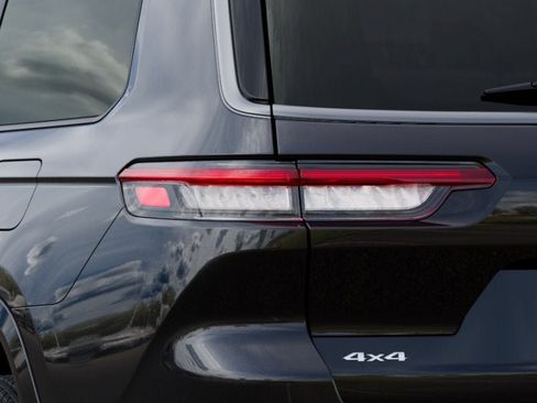 New 2026 Jeep Grand Cherokee L Limited AWD/4WD image 35