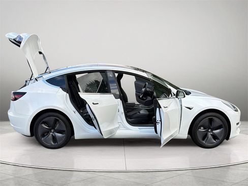 Used 2019 Tesla Model 3 Standard Range Plus image 21
