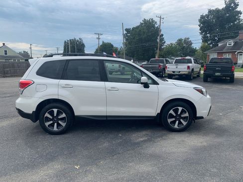 Used 2017 Subaru Forester 2.5i Premium AWD/4WD image 8