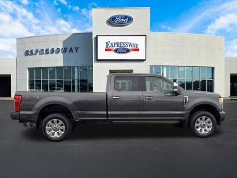 Used 2017 Ford F250 Platinum w/ Platinum Ultimate Package image 5