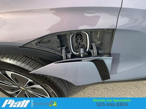 Used 2024 Chevrolet Blazer EV LT AWD/4WD image 58
