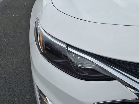 Certified 2022 Chevrolet Malibu LS FWD image 9