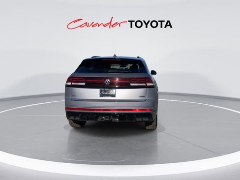 Used 2025 Volkswagen Atlas Cross Sport SEL R-Line image 7