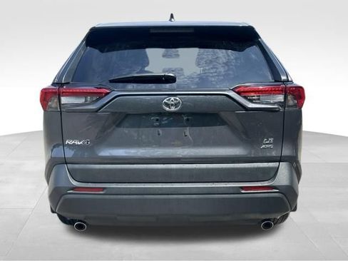 Used 2025 Toyota RAV4 LE AWD/4WD image 4