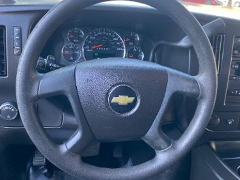 Used 2021 Chevrolet Express 2500 RWD image 15