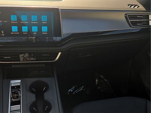 New 2026 Volkswagen Atlas Cross Sport SE image 15