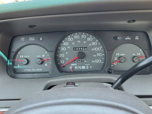 Used 2001 Mercury Grand Marquis GS RWD image 35