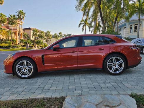 Used 2021 Porsche Panamera 4 image 34