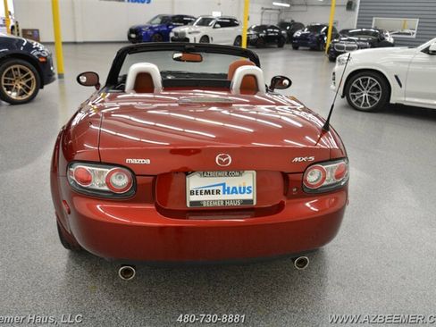 Used 2008 MAZDA MX-5 Miata Grand Touring w/ Premium Pkg image 11