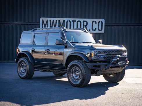 Used 2024 Ford Bronco Everglades image 1