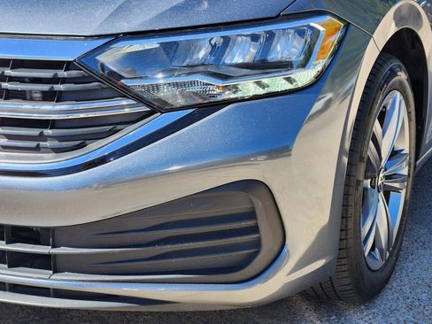 Used 2024 Volkswagen Jetta SE image 8