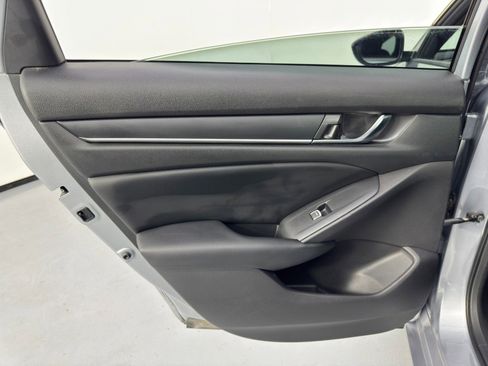 Used 2018 Honda Accord Sport image 37