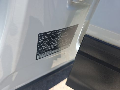 Used 2022 Volkswagen Tiguan SE w/ Panoramic Sunroof Package FWD image 25
