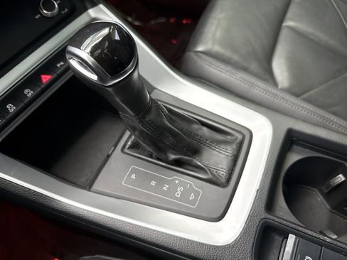 Used 2020 Audi Q3 2.0T Premium image 24