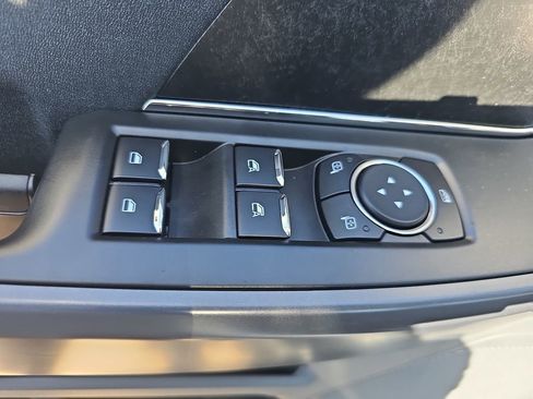 New 2025 Ford F150 Lightning XLT image 28