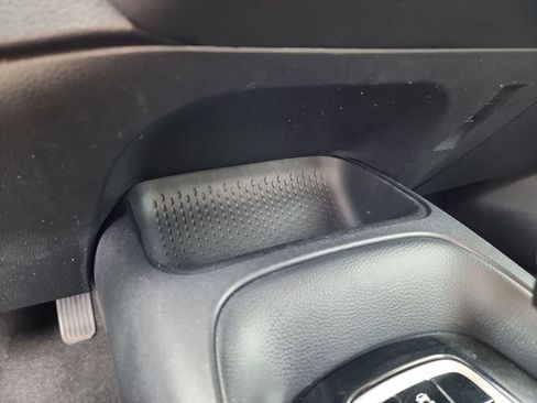 Used 2022 Toyota Corolla LE image 30