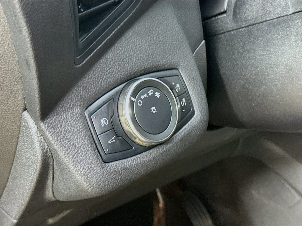 Used 2019 Ford Escape SEL FWD image 12