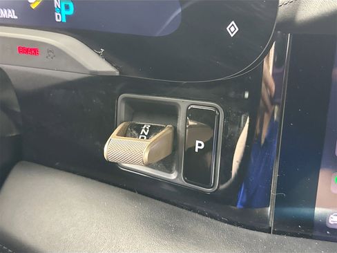 Certified 2020 Porsche Taycan Turbo S image 34