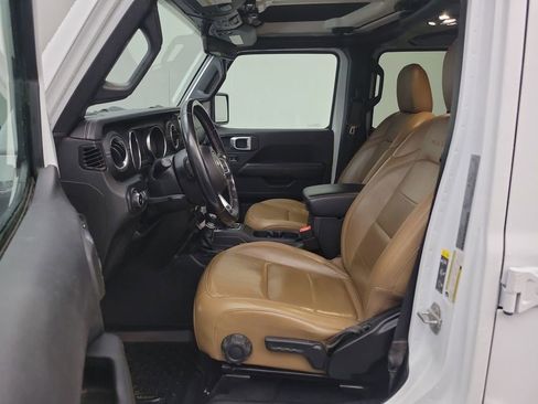 Used 2020 Jeep Wrangler Unlimited Sahara image 5