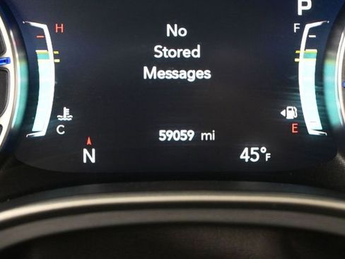 Used 2021 Chrysler Pacifica Touring-L w/ Uconnect Theater Family Group image 30