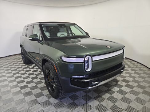 Used 2023 Rivian R1S Adventure Quad AWD/4WD image 7