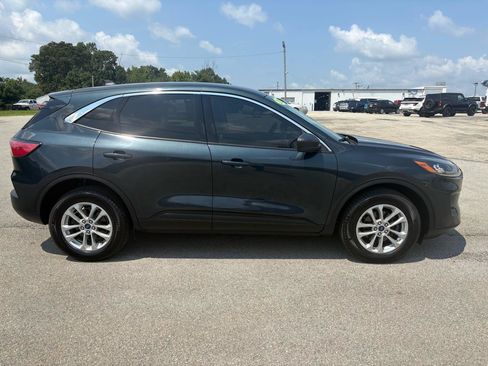 Used 2022 Ford Escape SE AWD/4WD image 2