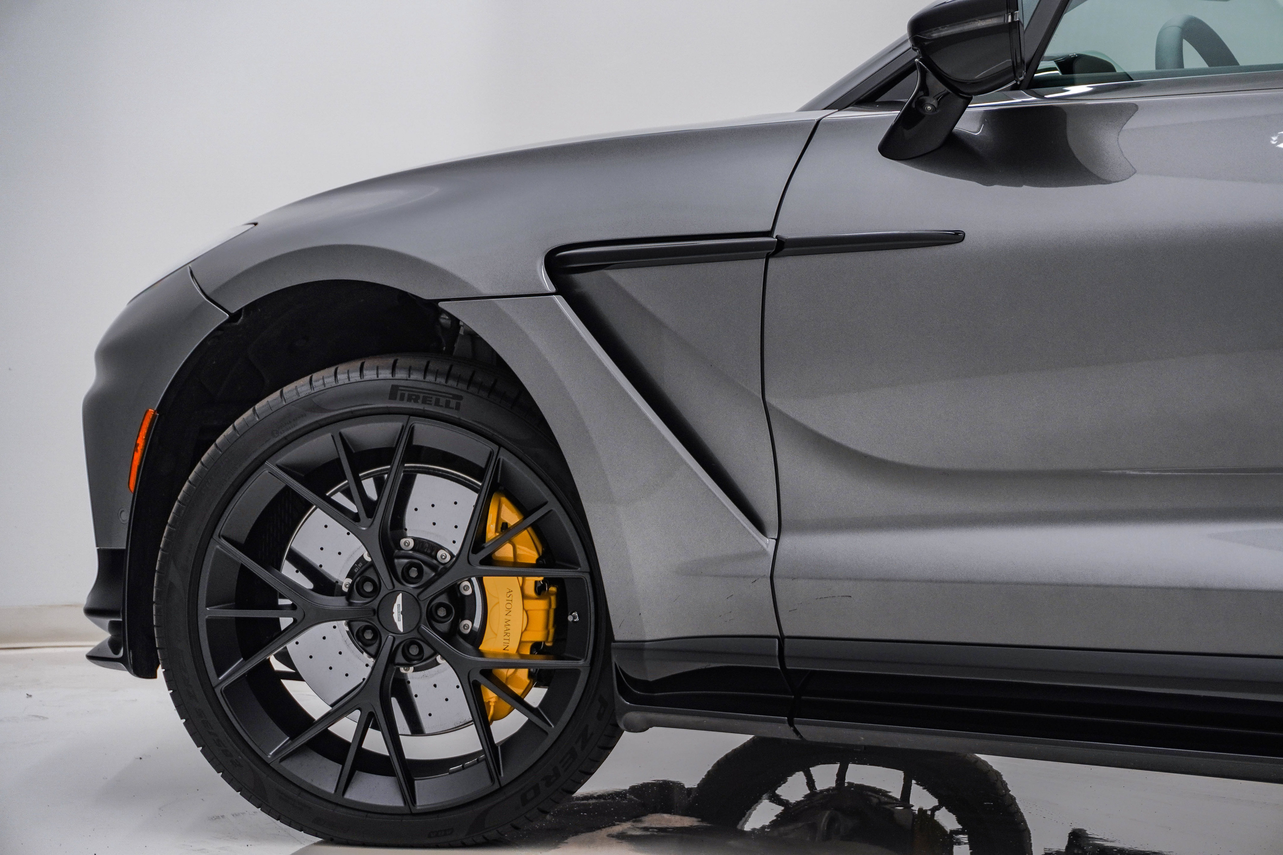 Used 2026 Aston Martin DBX 707 AWD/4WD image 15
