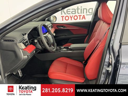 Used 2026 Toyota Camry XSE FWD image 5