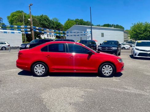 Used 2015 Volkswagen Jetta S FWD image 10
